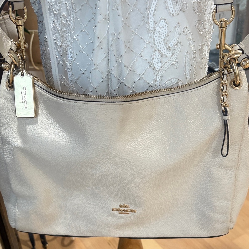 Coach Off-White Leather Shoulder Bag